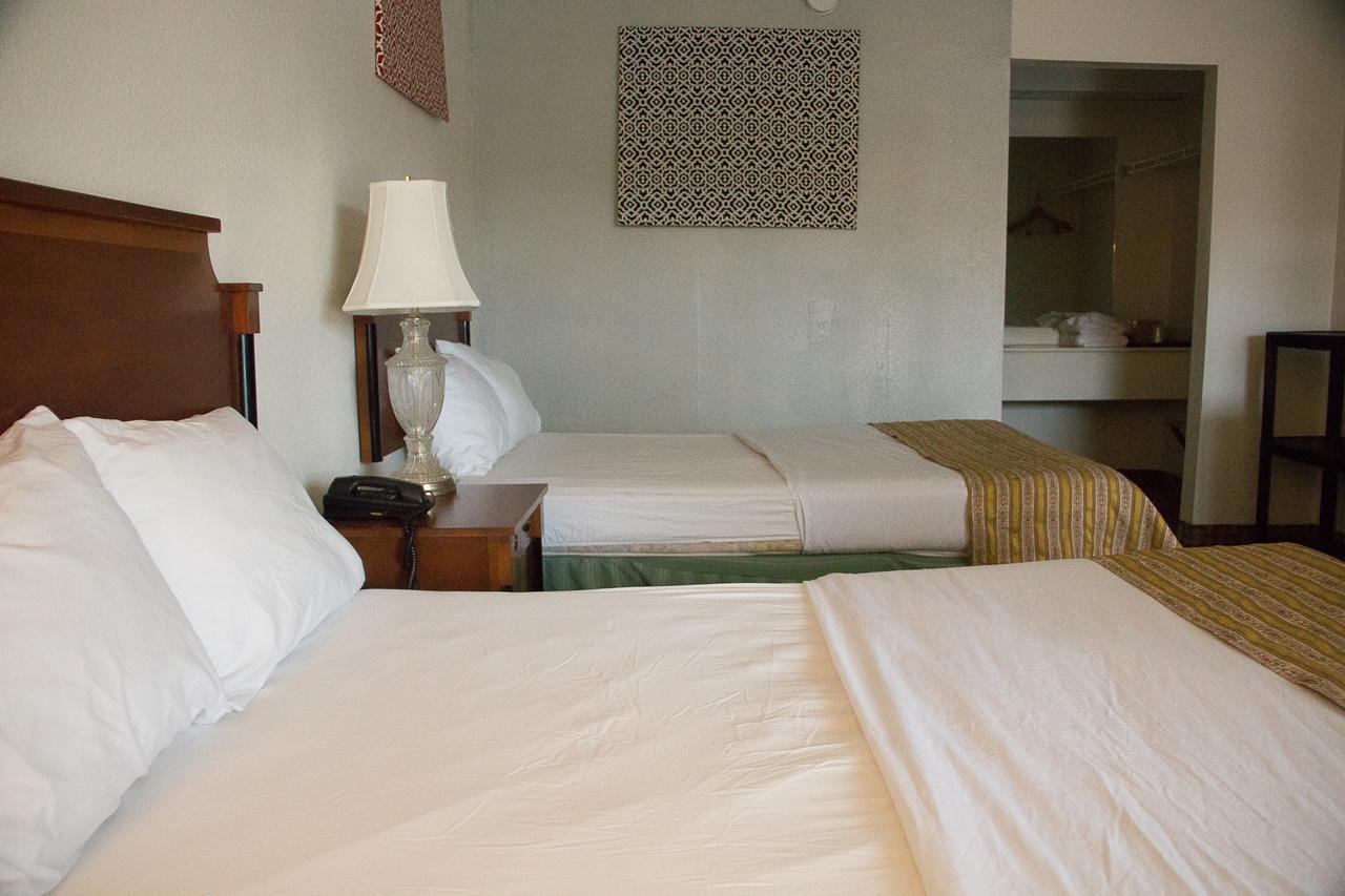 مولتري Cocomo Inn & Suites المظهر الخارجي الصورة